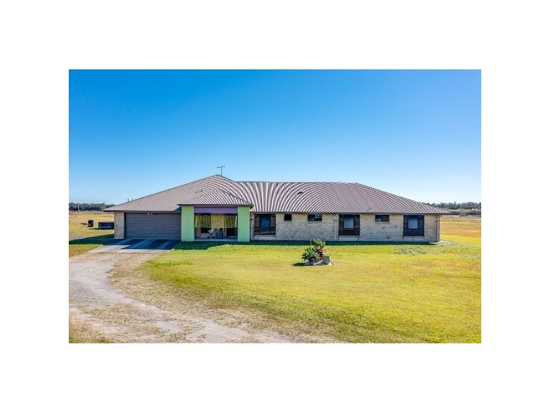 27 Rocky Point Road, Woongoolba QLD 4207