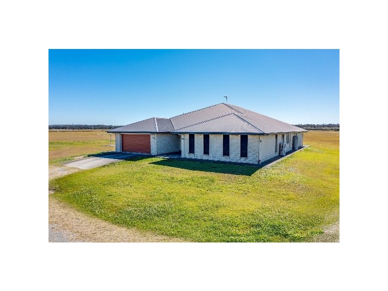 27 Rocky Point Road, Woongoolba QLD 4207