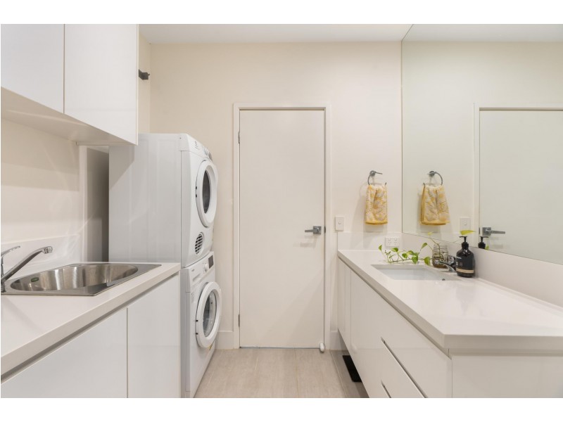 9 Brooklyn Crescent, Robina QLD 4226