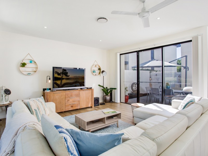 892 Medinah Avenue, Robina QLD 4226