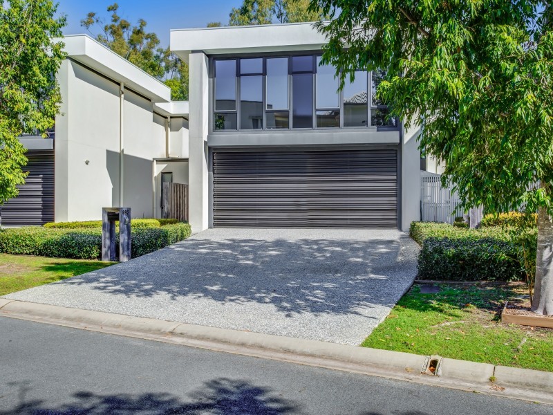 892 Medinah Avenue, Robina QLD 4226
