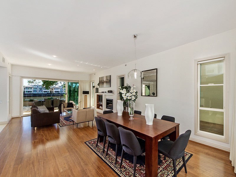 705 Glades Drive, Robina QLD 4226