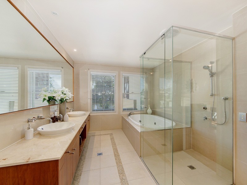 705 Glades Drive, Robina QLD 4226