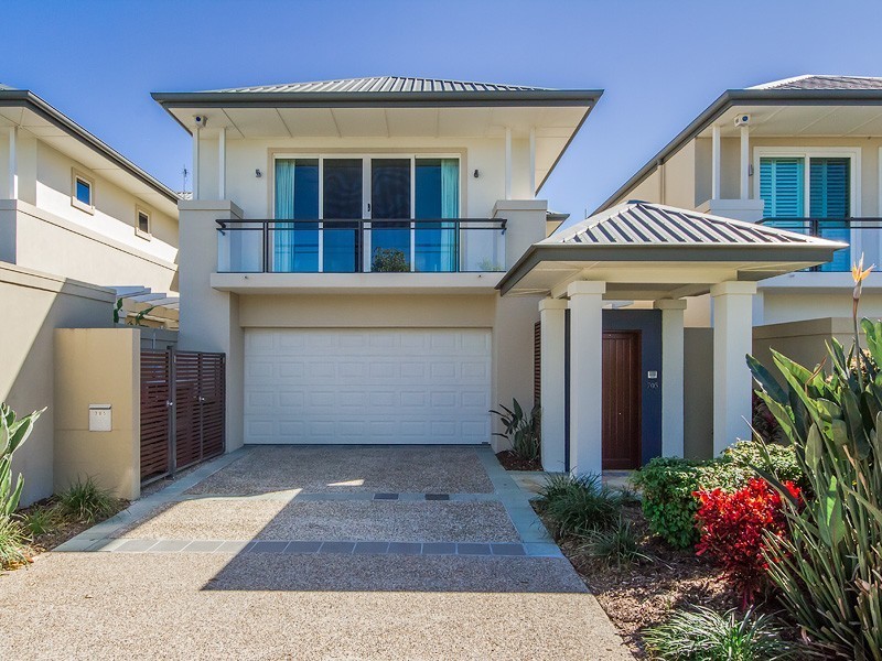 705 Glades Drive, Robina QLD 4226