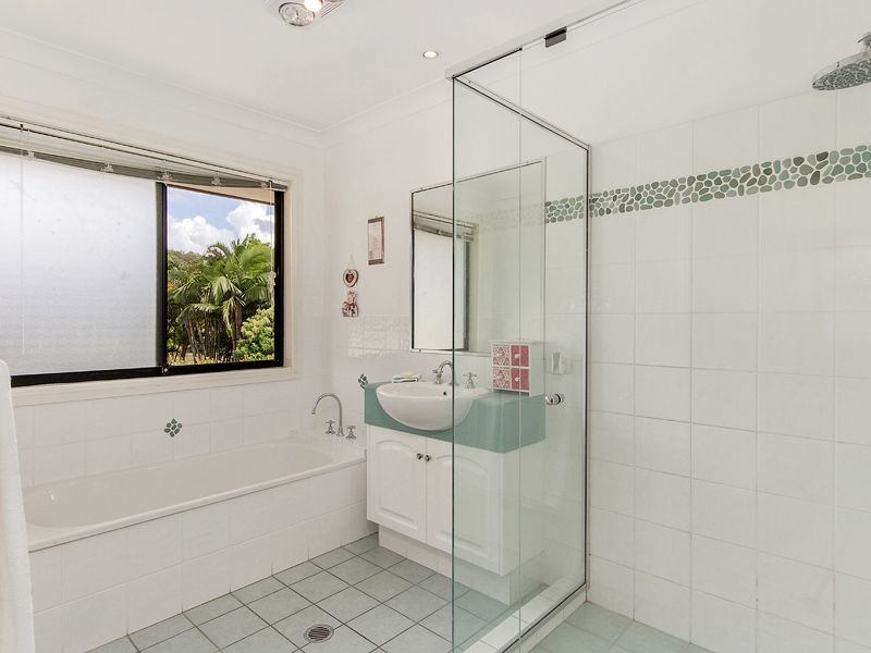 11 Gordonia Drive, Reedy Creek QLD 4227