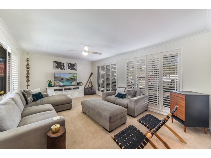 4 Beauty Point Drive, Robina QLD 4226