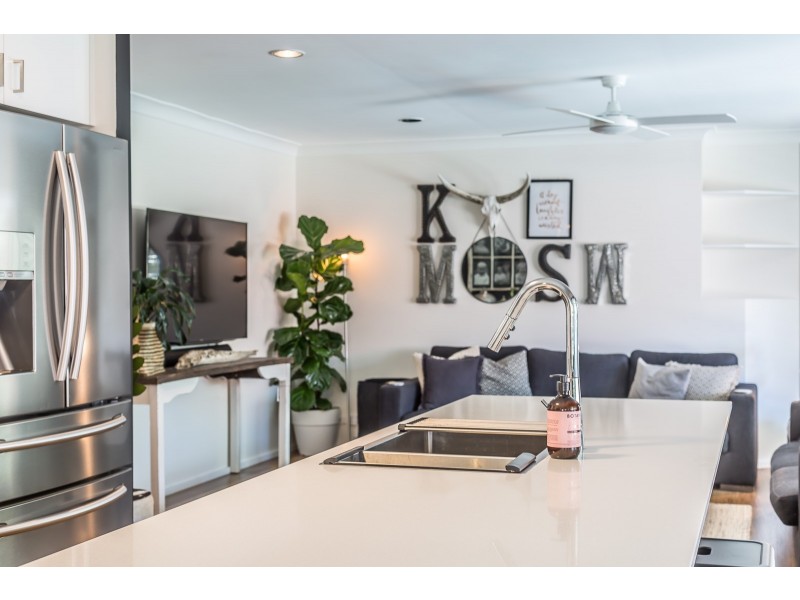 4 Beauty Point Drive, Robina QLD 4226