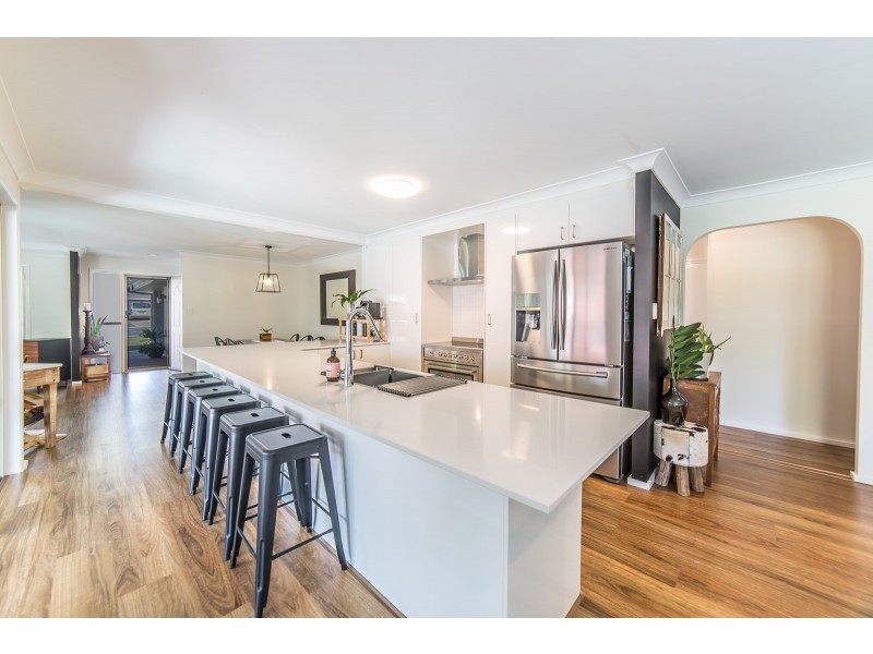 4 Beauty Point Drive, Robina QLD 4226