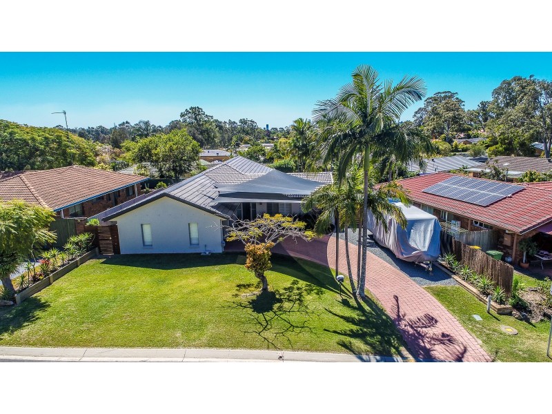 4 Beauty Point Drive, Robina QLD 4226