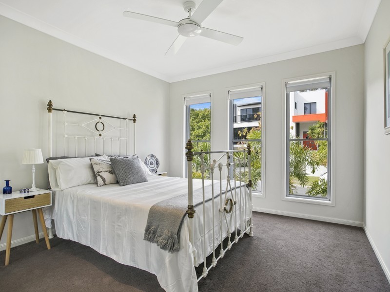 8 The Links, Robina QLD 4226