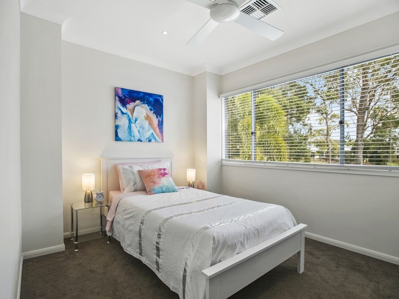 8 The Links, Robina QLD 4226