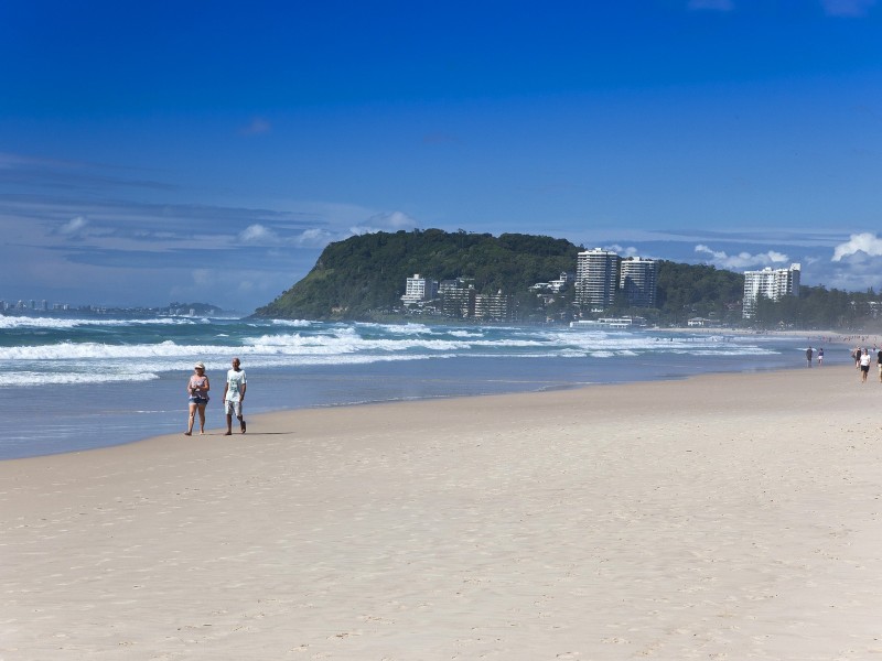 2/6 Fifth Avenue, Burleigh Heads QLD 4220