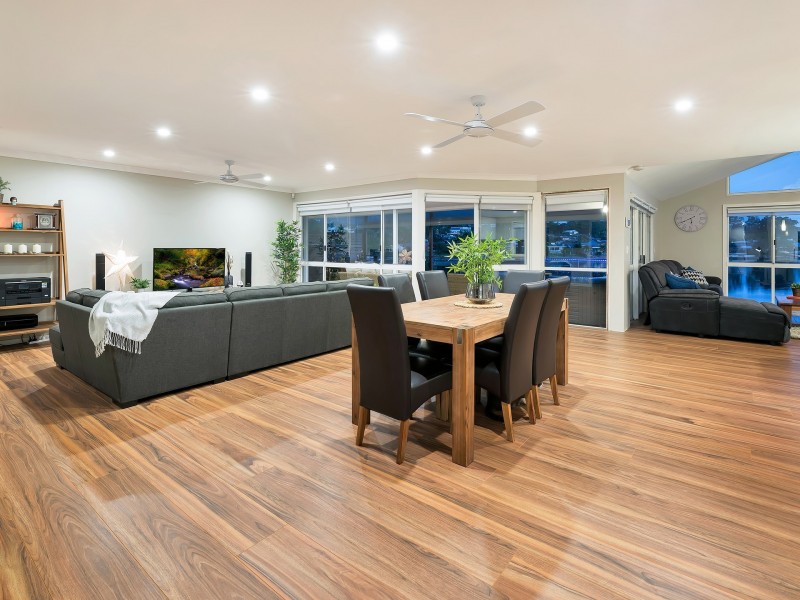 25 Angelica Street, Elanora QLD 4221