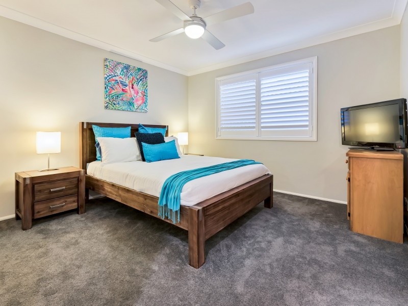 25 Angelica Street, Elanora QLD 4221