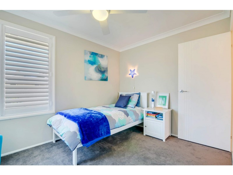 25 Angelica Street, Elanora QLD 4221