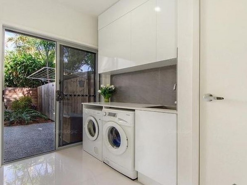 3/132 Eugaree Street, Southport QLD 4215