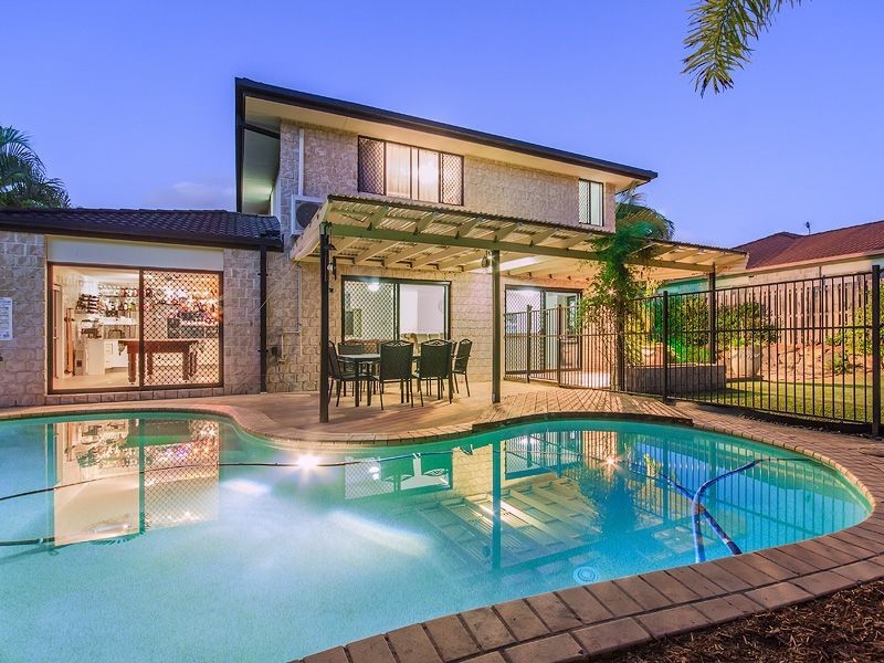 13 Greenbank Circuit, Carrara QLD 4211