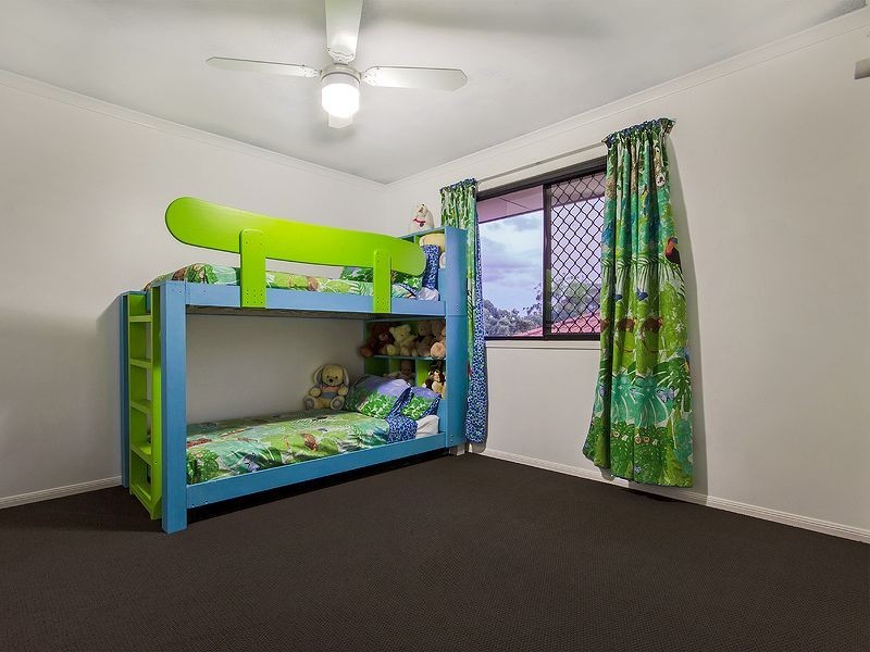 13 Greenbank Circuit, Carrara QLD 4211