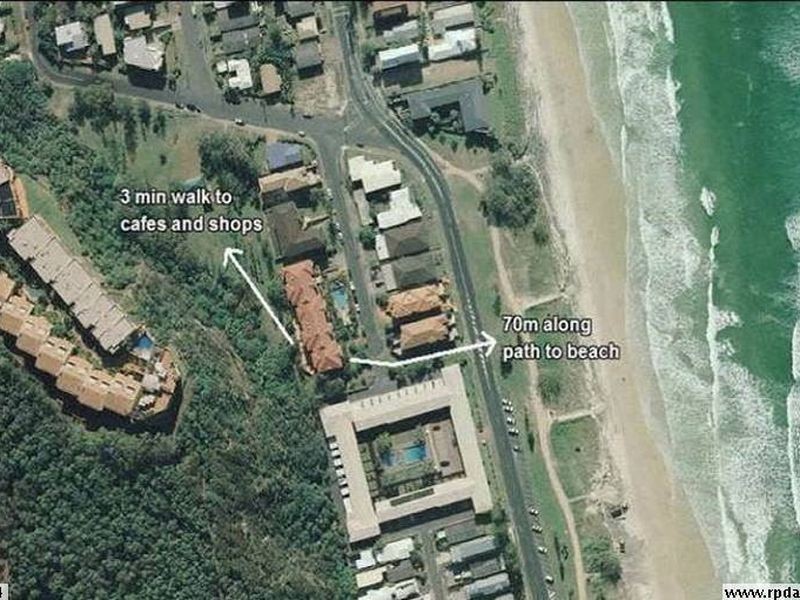 3/2 Fraser Avenue, Miami QLD 4220