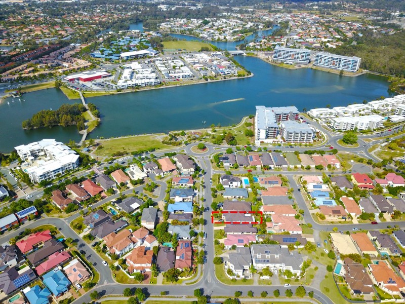 37 North Shore Avenue, Varsity Lakes QLD 4227