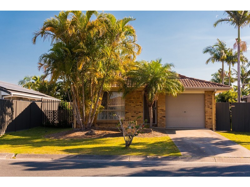 24 Southlake Drive, Varsity Lakes QLD 4227