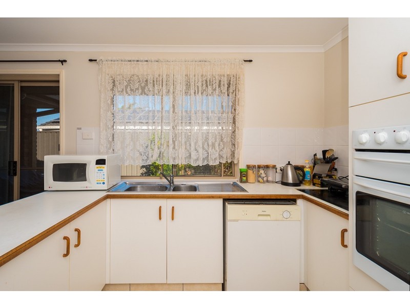 24 Southlake Drive, Varsity Lakes QLD 4227