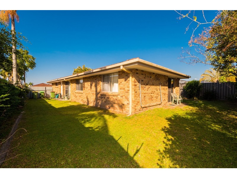 24 Southlake Drive, Varsity Lakes QLD 4227