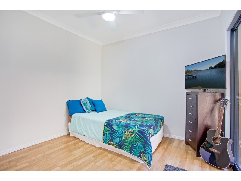 22 Ranier Crescent, Varsity Lakes QLD 4227