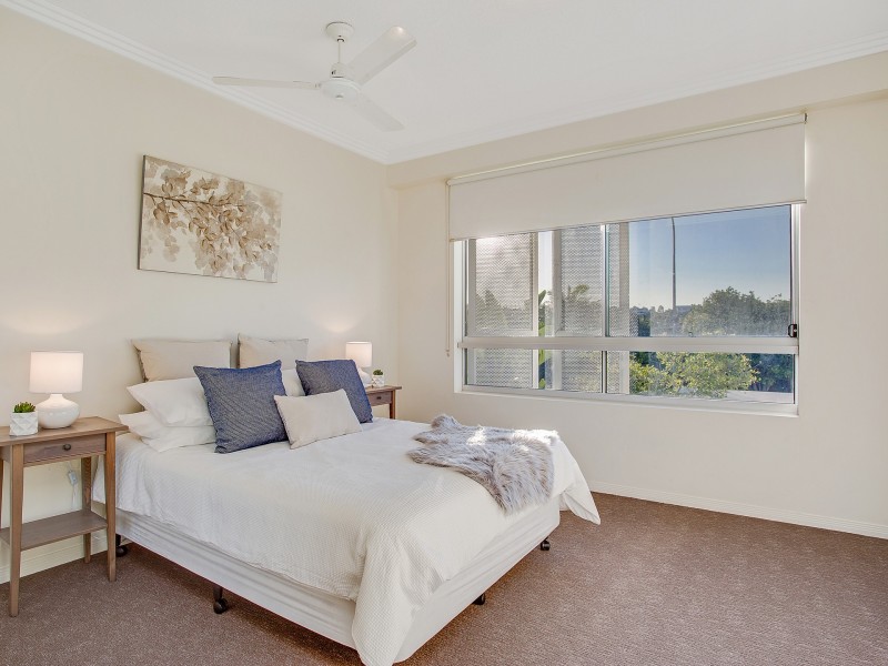 24/1 Lakefront Crescent, Varsity Lakes QLD 4227