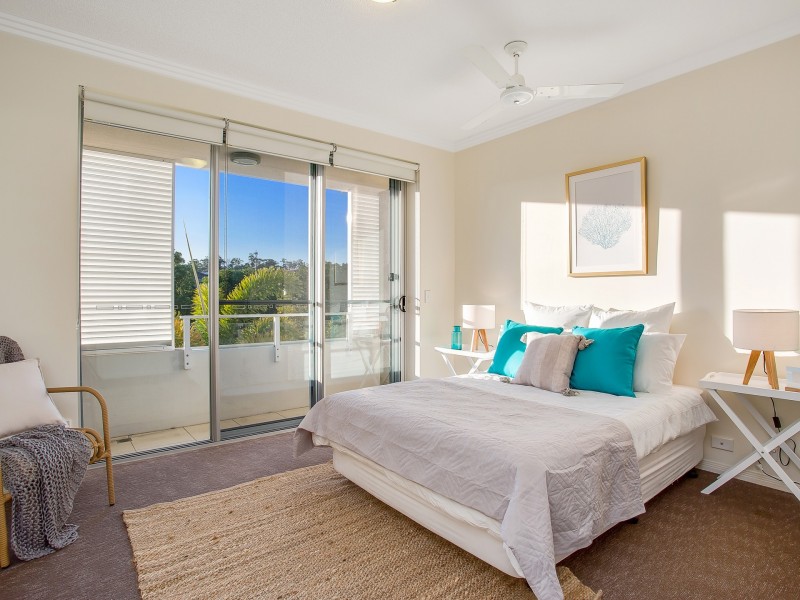 24/1 Lakefront Crescent, Varsity Lakes QLD 4227