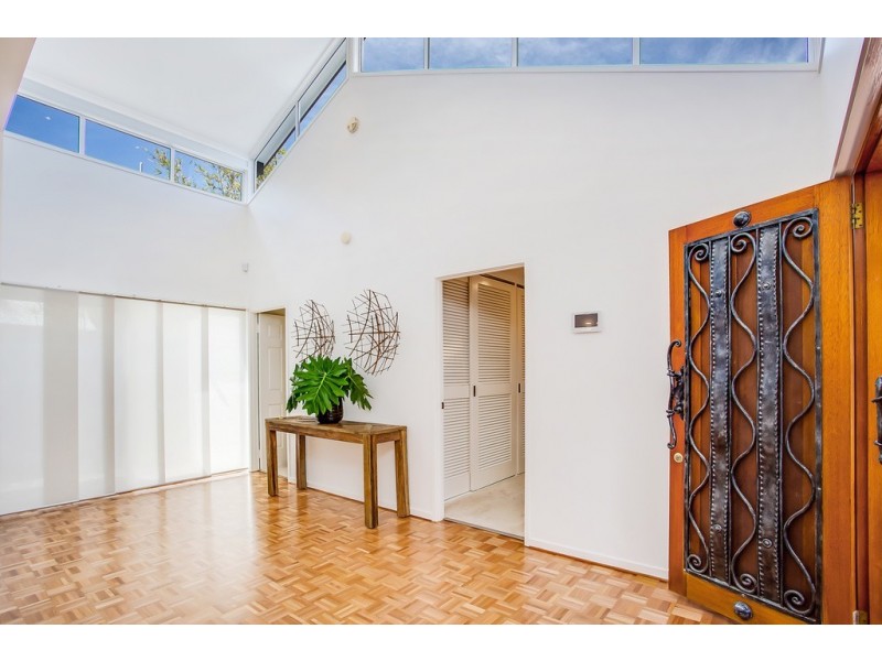 31 Norfolk Avenue, Surfers Paradise QLD 4217