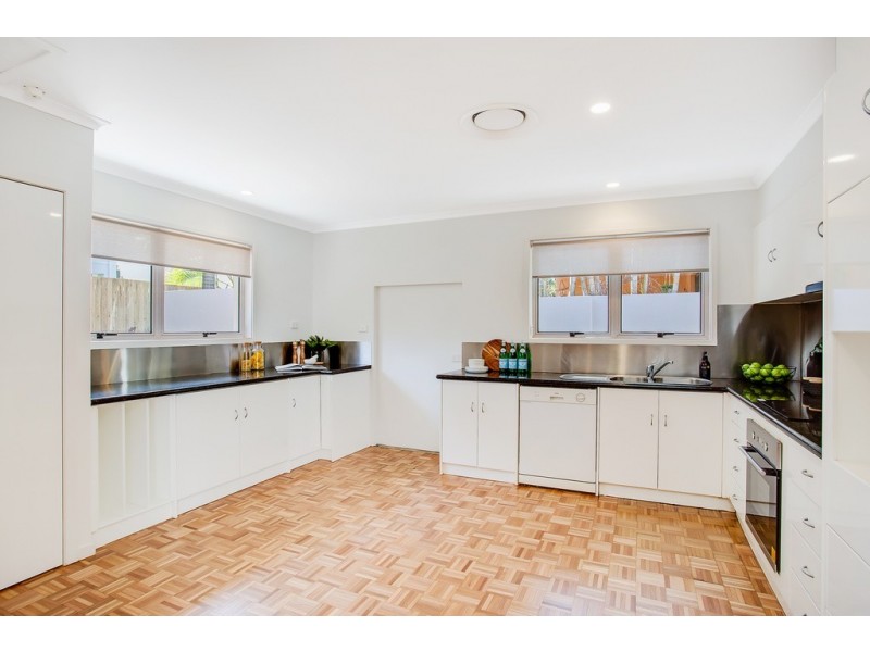 31 Norfolk Avenue, Surfers Paradise QLD 4217