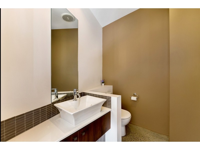 2/11 Cezaire Avenue, Varsity Lakes QLD 4227