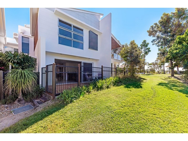 2/11 Cezaire Avenue, Varsity Lakes QLD 4227