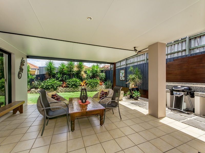 8 Tahoe Place, Varsity Lakes QLD 4227
