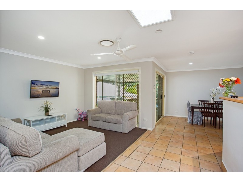 1/4 Ripoll Court, Reedy Creek QLD 4227