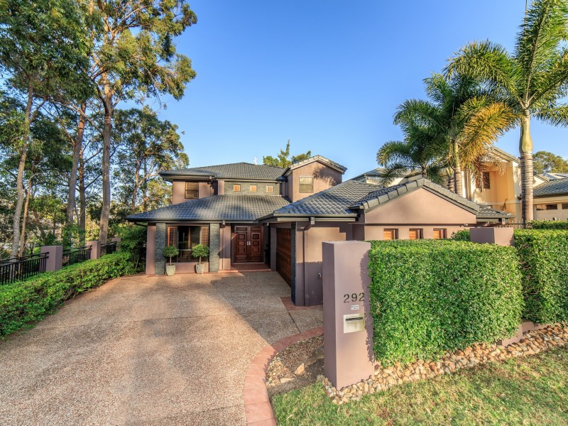 292 Ron Penhaligon Way, Robina QLD 4226