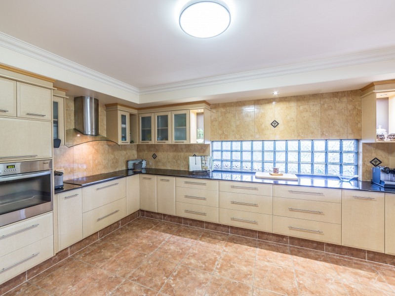 292 Ron Penhaligon Way, Robina QLD 4226