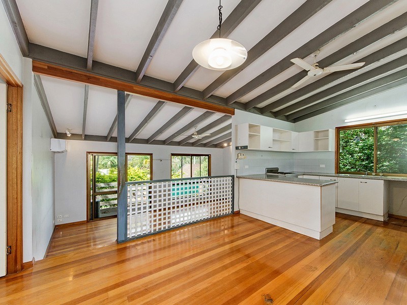 10 Ivy Street, Carrara QLD 4211