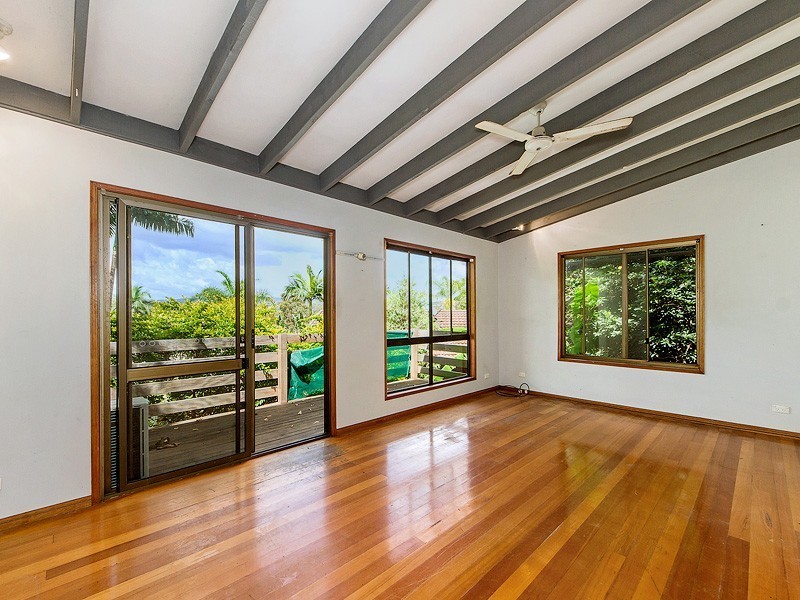 10 Ivy Street, Carrara QLD 4211