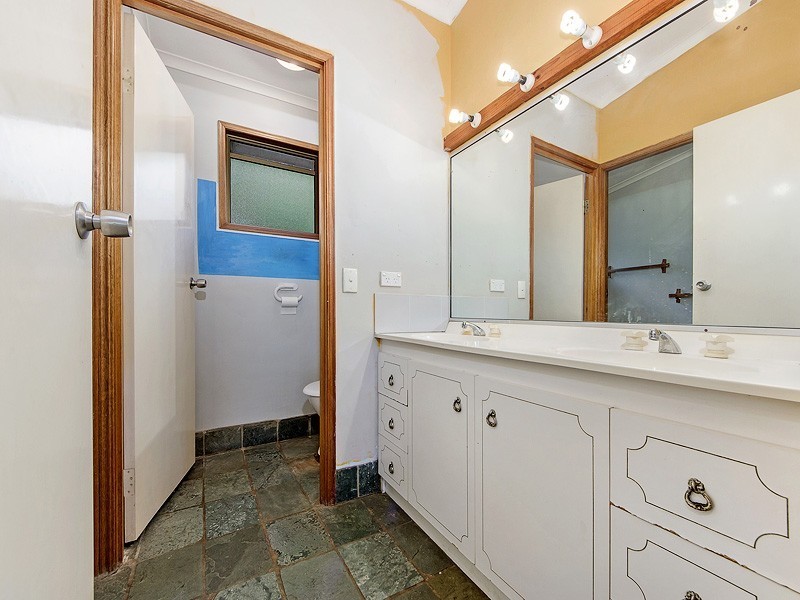 10 Ivy Street, Carrara QLD 4211