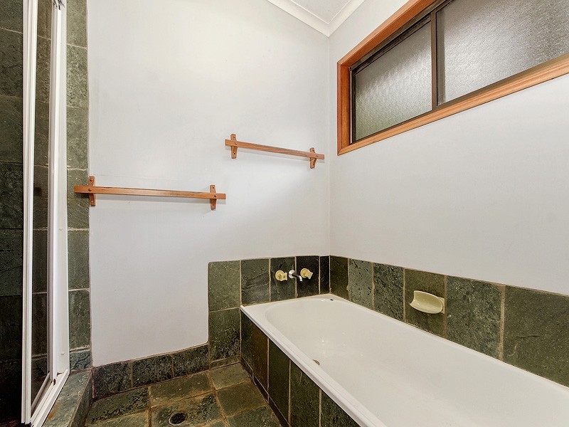 10 Ivy Street, Carrara QLD 4211