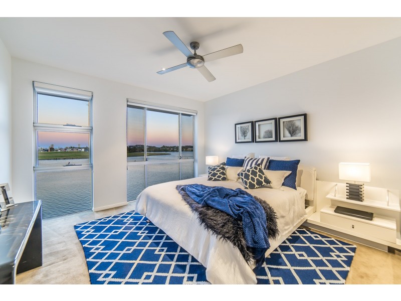 Villa 2/255 Varsity Parade, Varsity Lakes QLD 4227