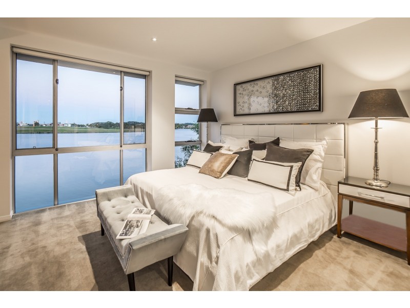 Villa 2/255 Varsity Parade, Varsity Lakes QLD 4227