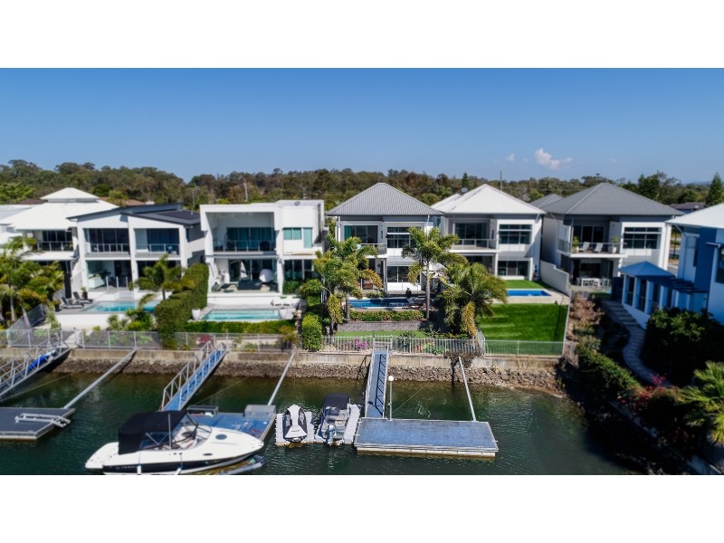4 River Links Boulevard East, Helensvale QLD 4212