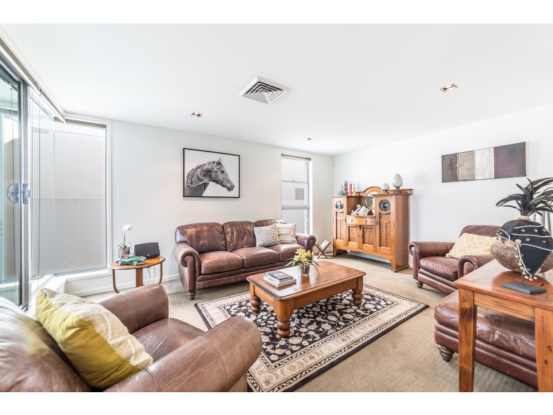 4 River Links Boulevard East, Helensvale QLD 4212