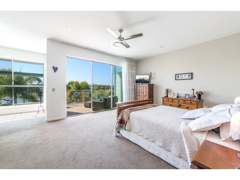 4 River Links Boulevard East, Helensvale QLD 4212