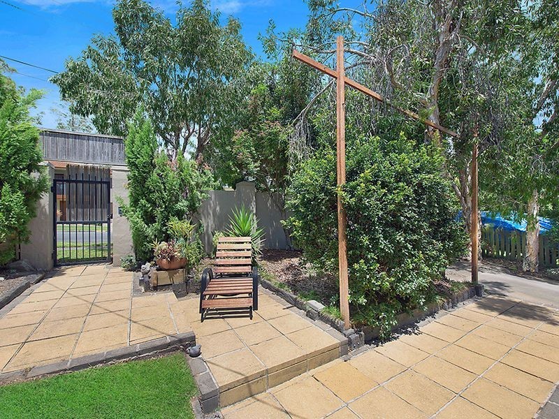 11 Susanne Street, Southport QLD 4215