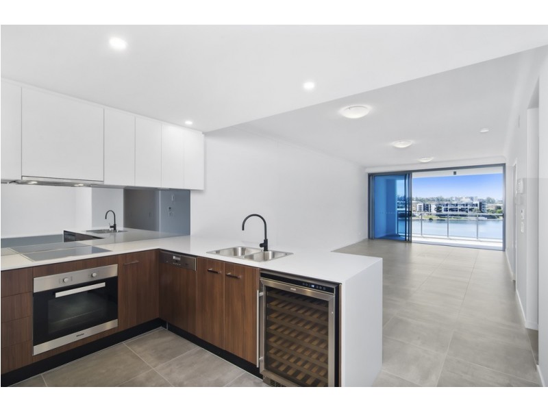 2306/397 Christine Avenue, Varsity Lakes QLD 4227