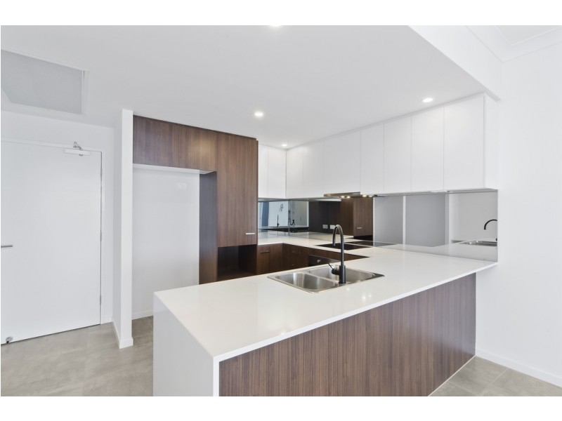 2306/397 Christine Avenue, Varsity Lakes QLD 4227